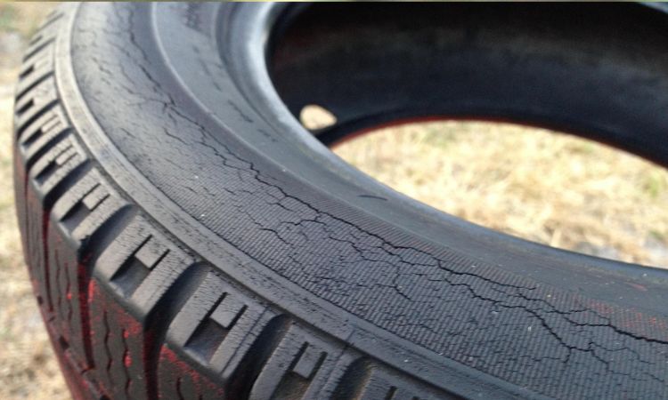 Indian government criticized over delay in decision on end-of-life tire imports